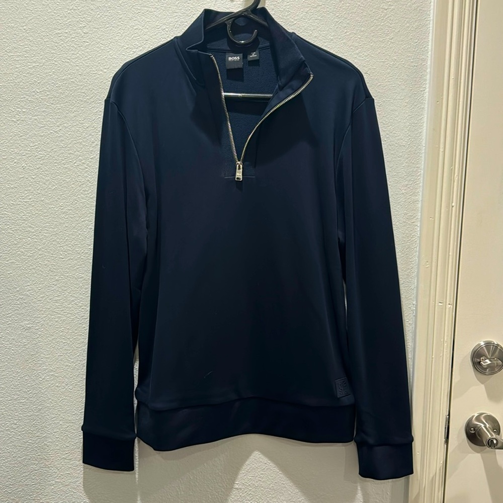 Hugo boss men’s sweater 3/4 zipper size medium ￼